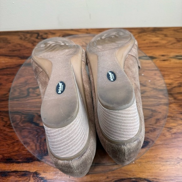 Dr. Scholl's Be Free Wedge Slip On Shoes - Picture 15 of 16